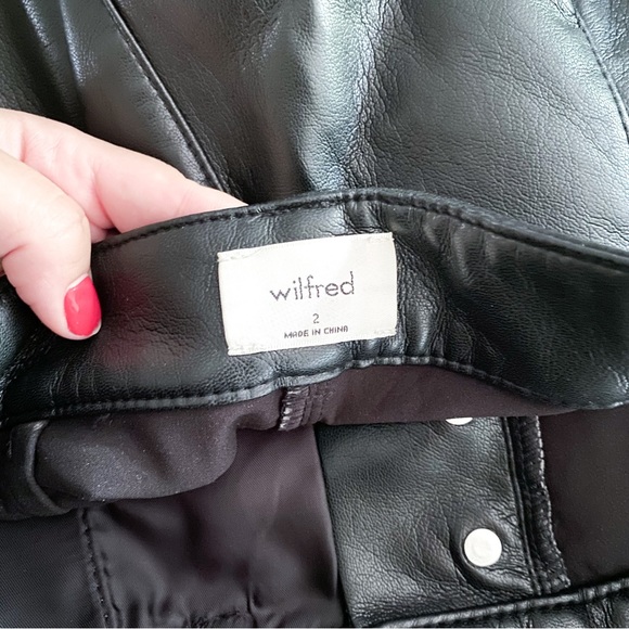 WILFRED Black Vegan Leather Contemporary Cargo Pant - Picture 9 of 11